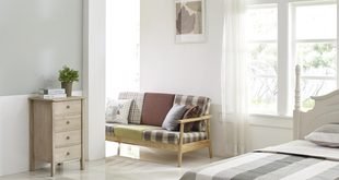How to Decorate a Small Living Room Without Making It Feel Crowded